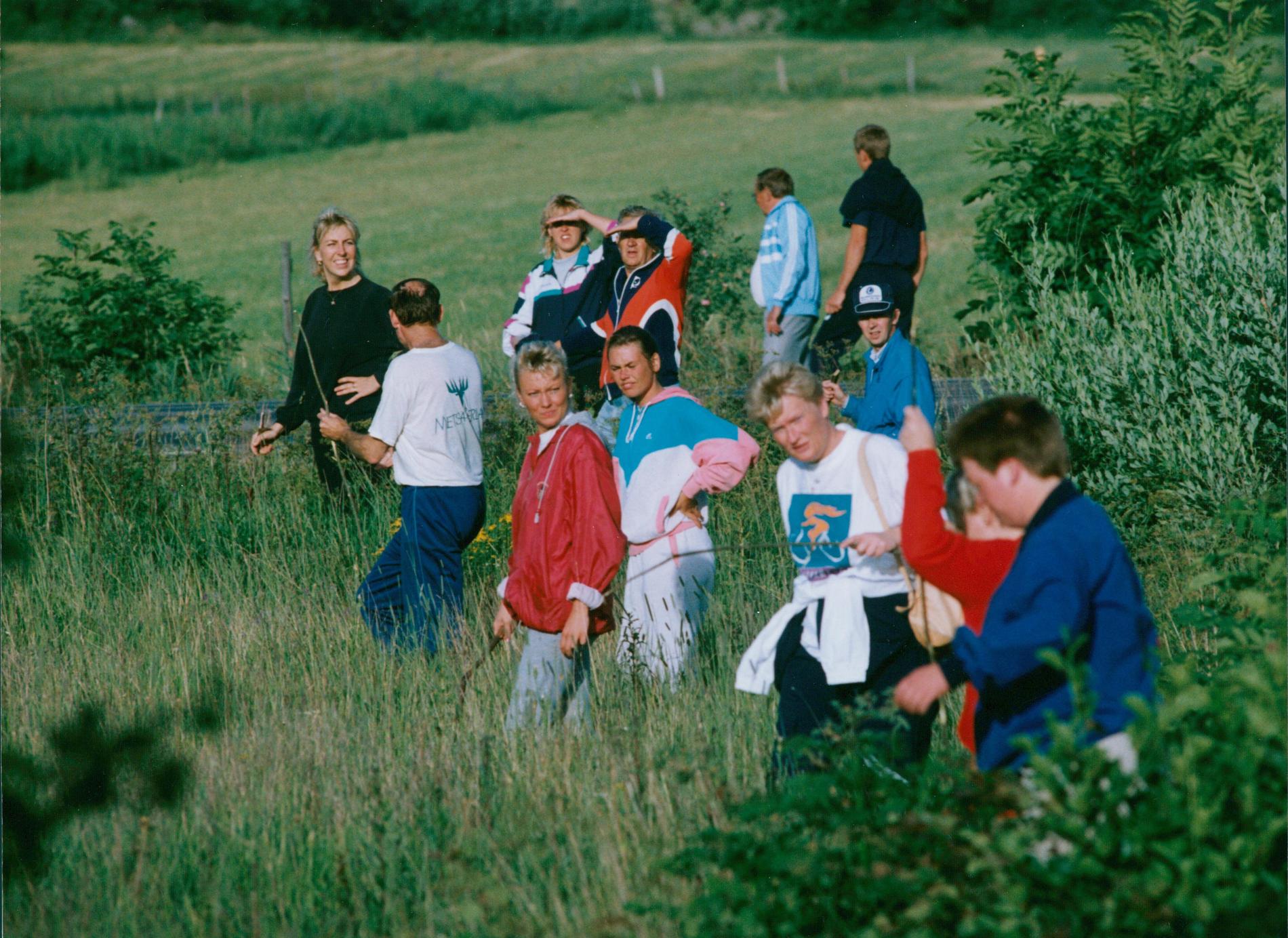 Skallgångskedja i sökandet efter Helena Andersson i Mariestad 1992. 