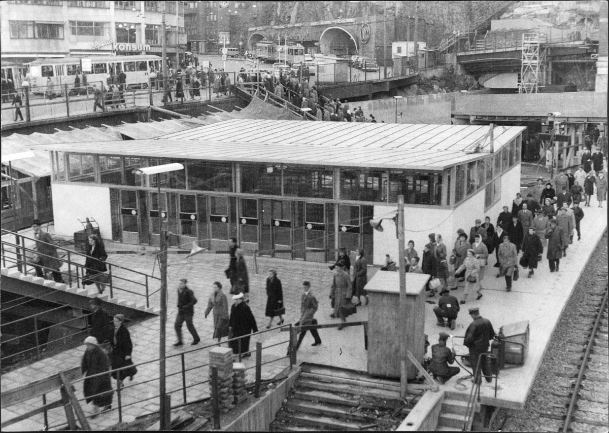 Slussen 1957 Tunnelbanestationen.