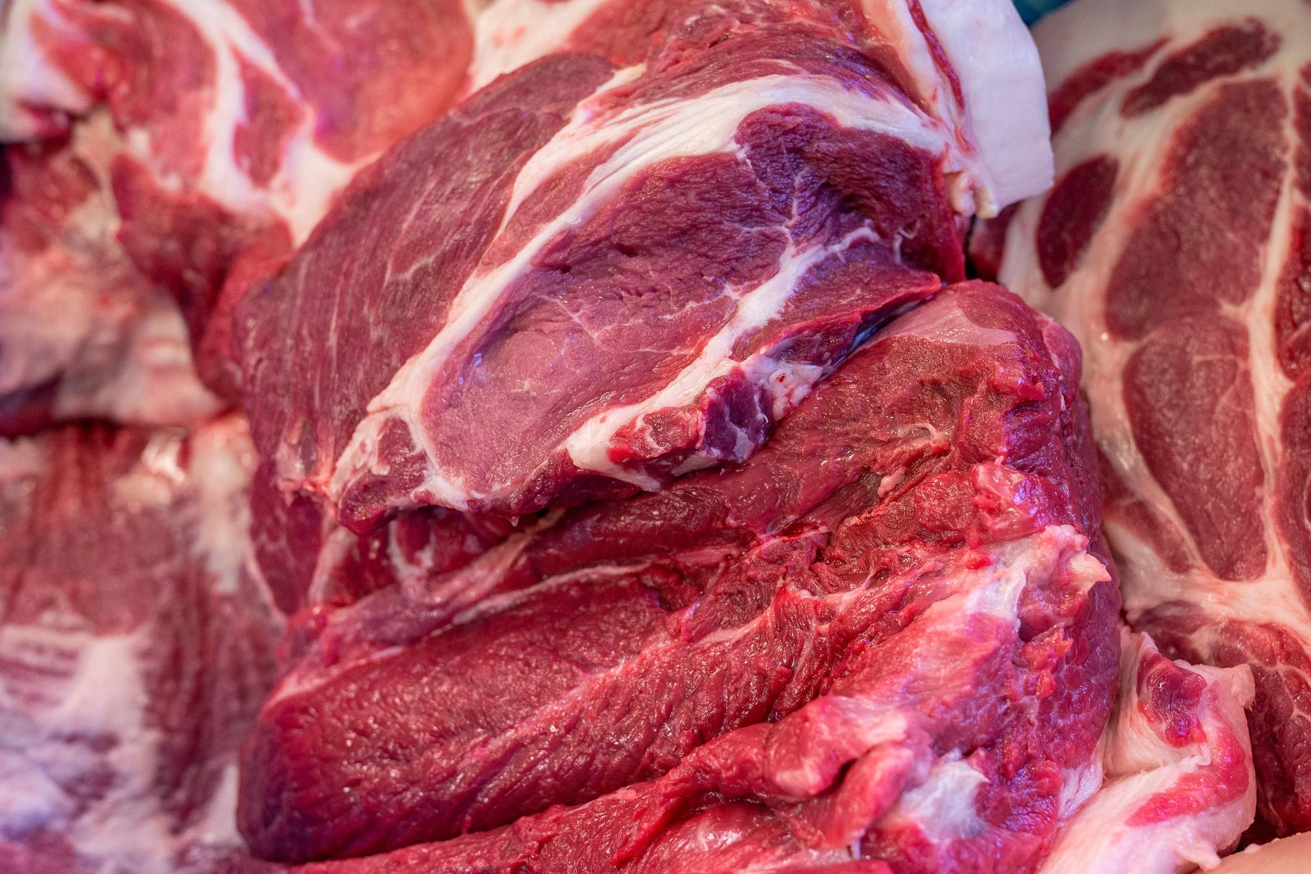 Enligt ett nytt förslag ska även restauranger och storhushåll redovisa ursprungsland för kött de serverar. Arkivbild.