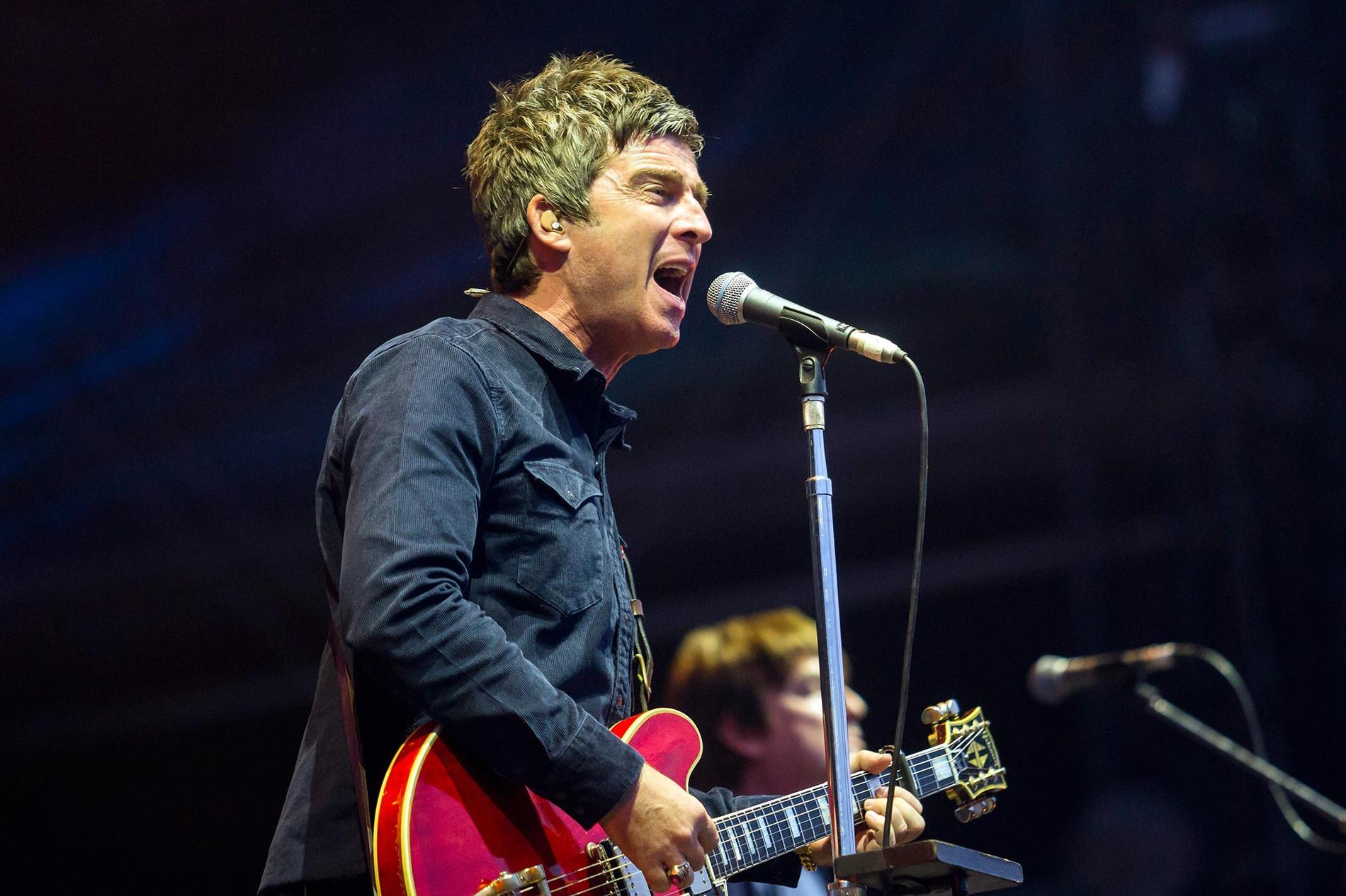 I en intervju med Rolling Stone så berättar Noel Gallagher att han vägrar ställa upp på selfies med sina fans.