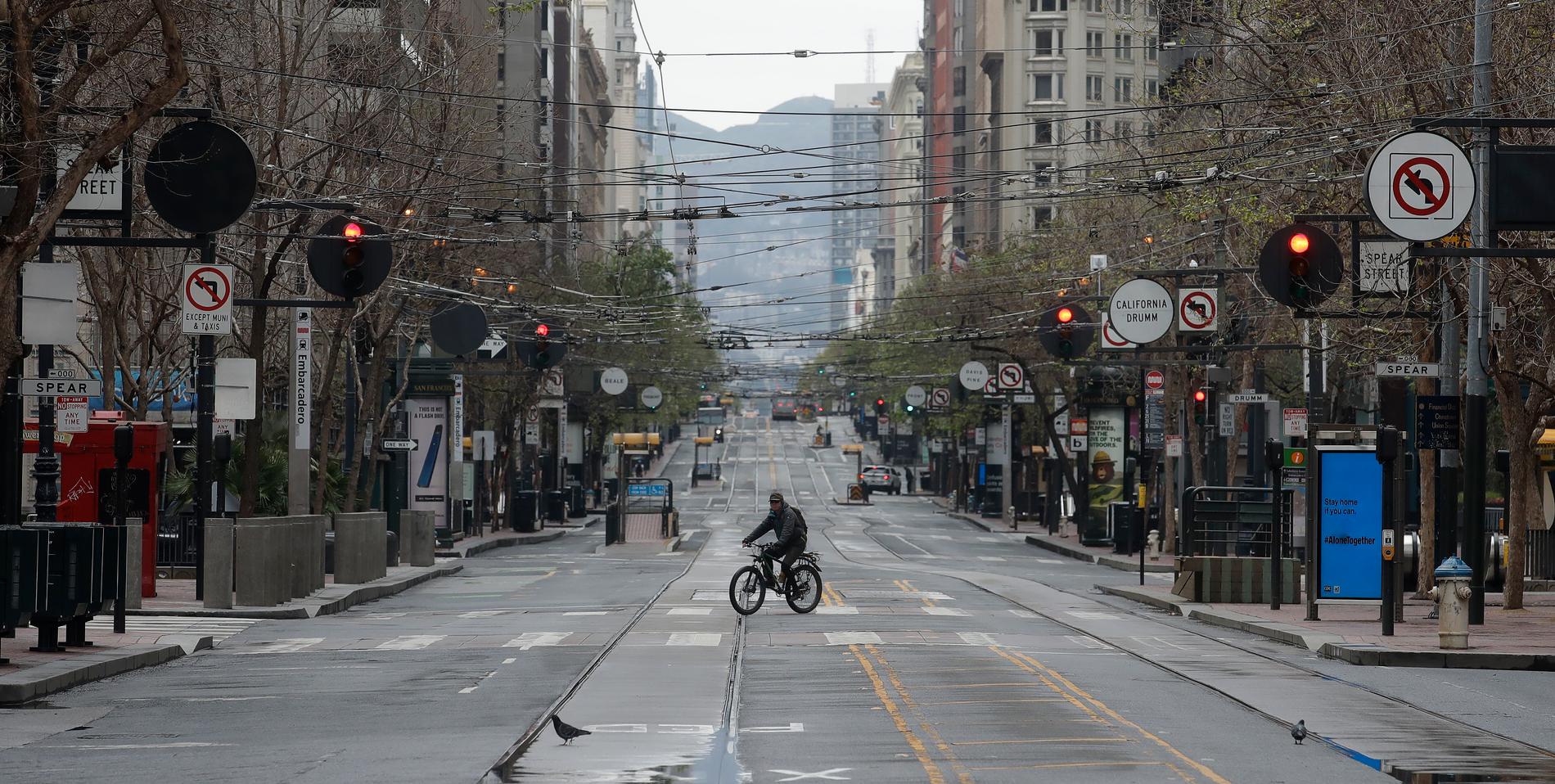 I San Francisco råder ”flexibelt utegångsförbud”.