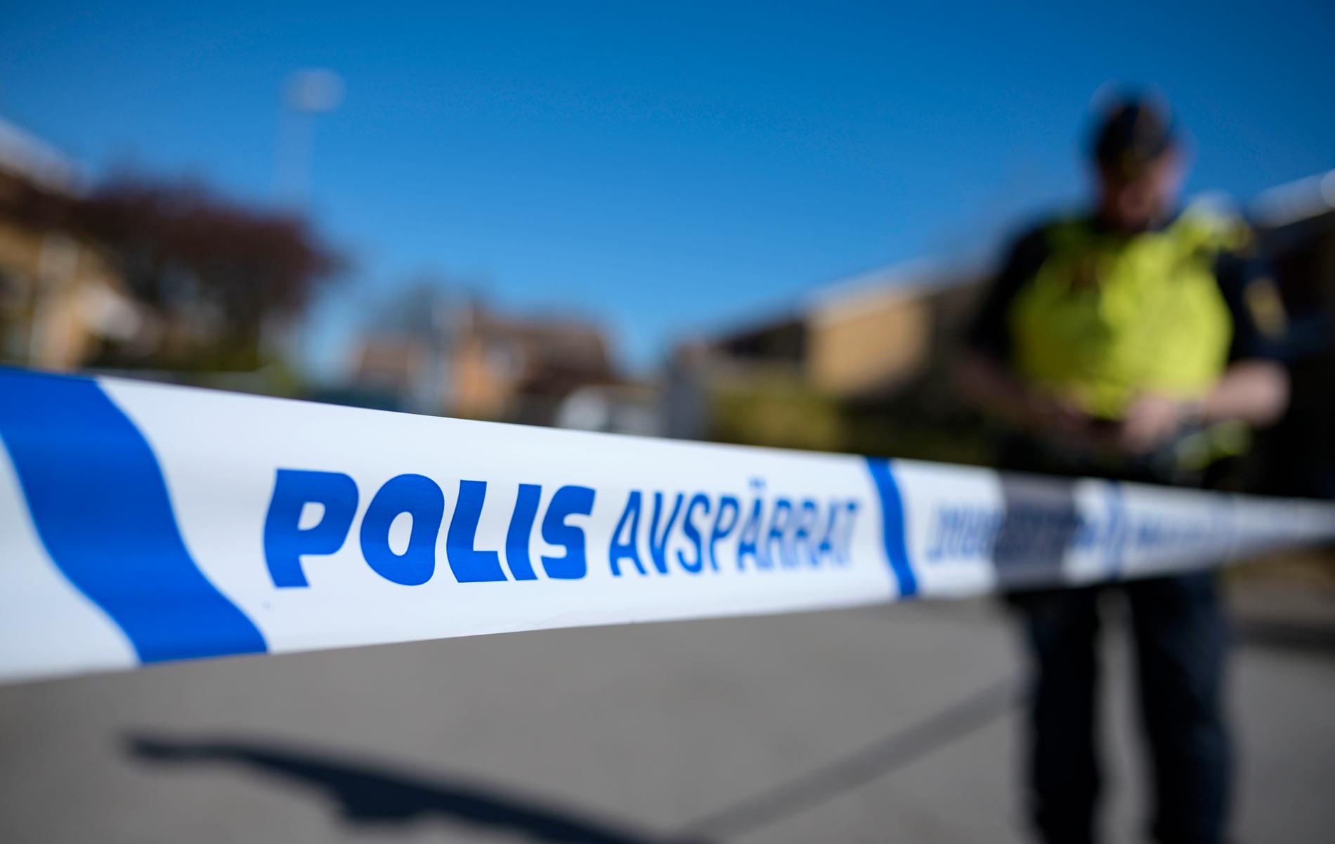 En man har hittats död i en lägenhet i Vällingby. Arkivbild.