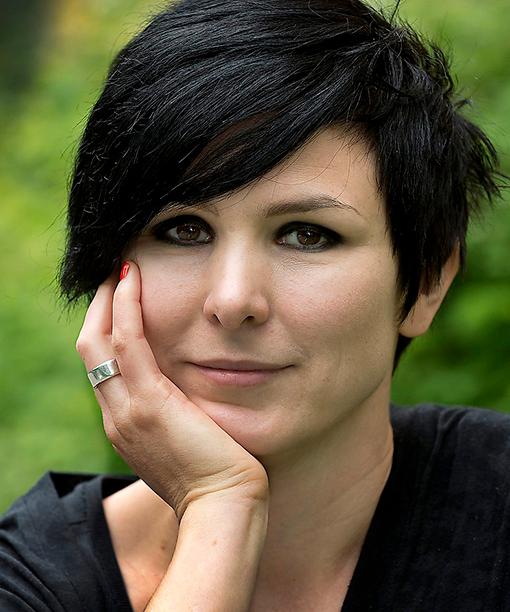Serietecknaren och Aftonbladetmedarbetaren Nina Hemmingsson blir förlagsredaktör. 