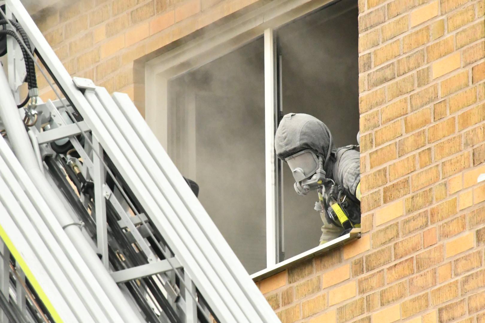 Vid 12:47 i dag inkom larm om en fullt utvecklad brand i ett flerfamiljshus i Malmö. 