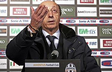 Pressad. Juventus-direktören Luciano Moggi kommer att kämpa för att få Zlatan-straffet sänkt.