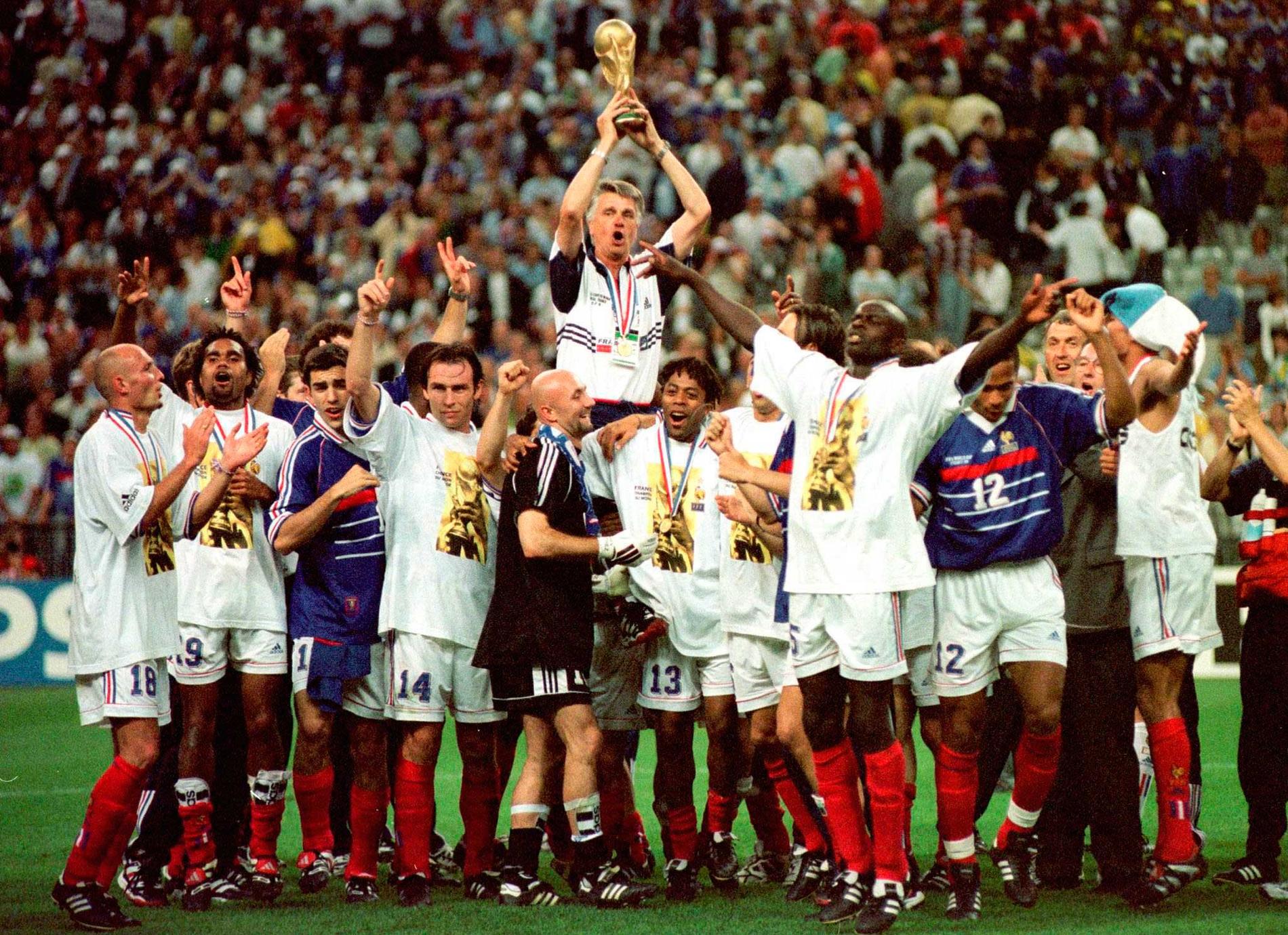 Nytt guldjubel? Senast Frankrike spelade VM på hemmaplan var 1998. Vinner de i år är det "den bästa storyn i mörka terrortider" enligt Robert Laul.