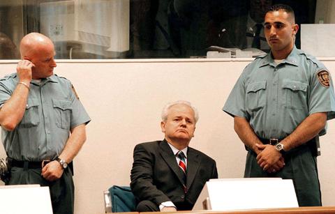 8. Slobodan Milosevic ställs inför rätta i Haag för krigsförbrytelser.