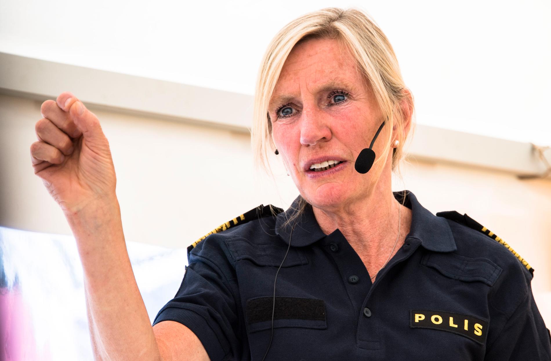Regionpolischefen Carin Götblad kräver handling.