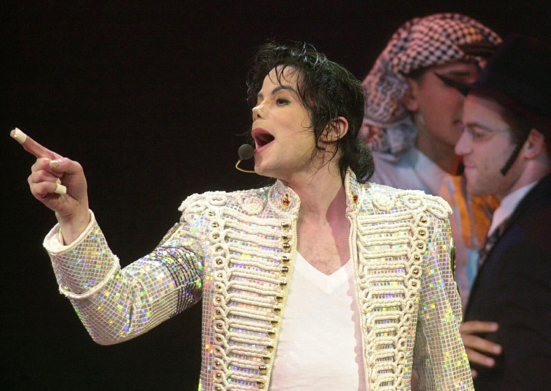 Nu ska domstol i Kalifornien besluta om stämningsansökan mot Michael Jacksons dödsbo ska tas upp igen. Artisten dog 2009. Arkivbild.