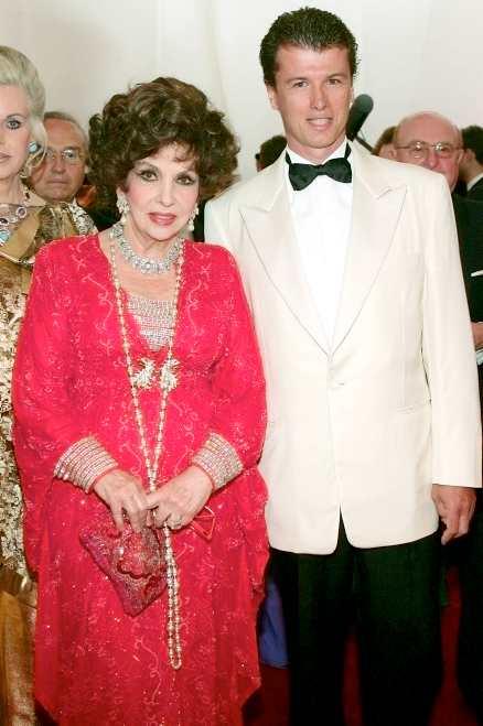 Gina Lollobrigida, 79, och Javier Rigau Rifols, 43, ska snart slå sina påsar ihop på riktigt.