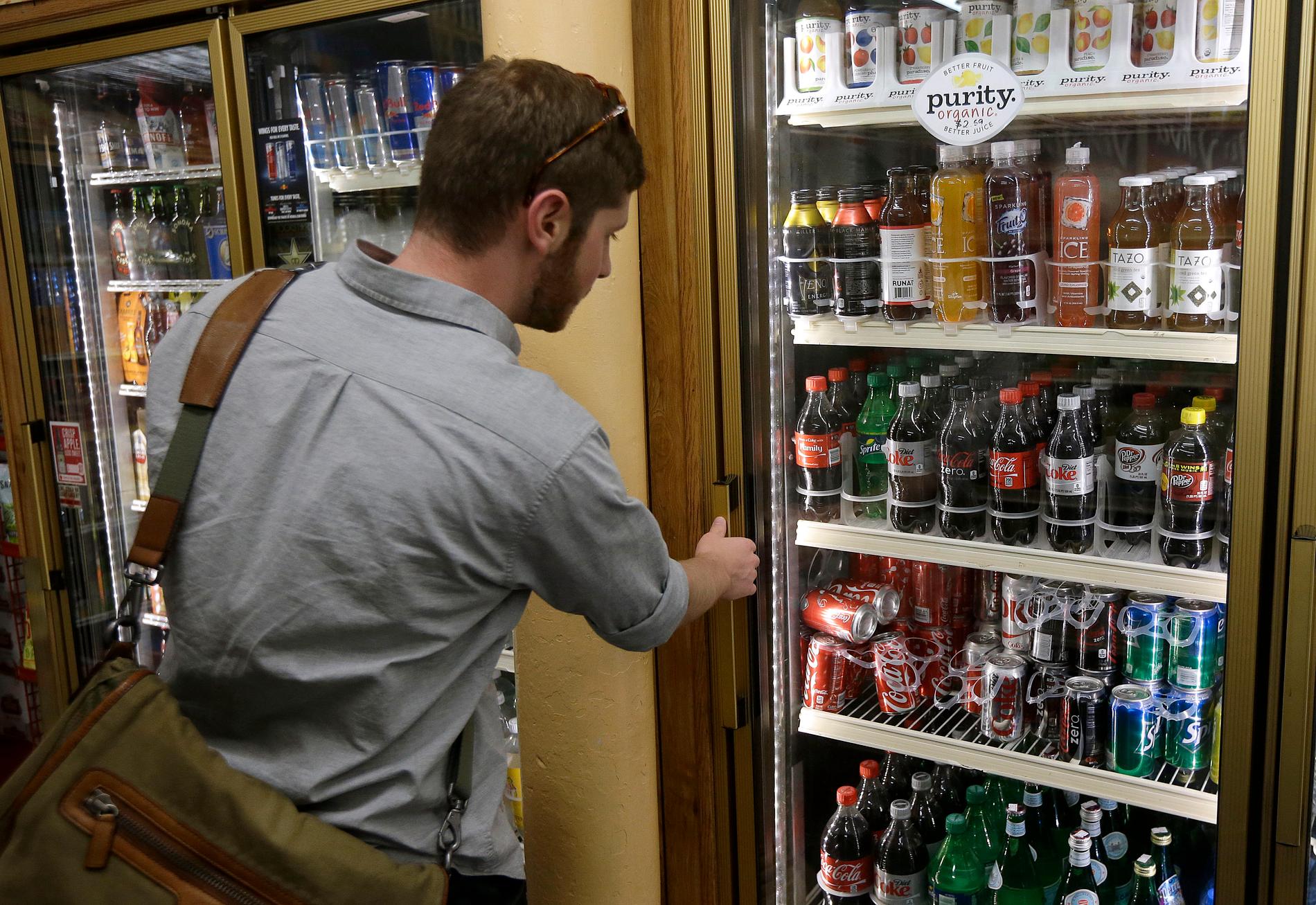 Berkeley beslutade 2014 att beskatta läsk – nu förbjuder staden godishyllor vid kassorna på livsmedelsbutiker. Arkivbild.
