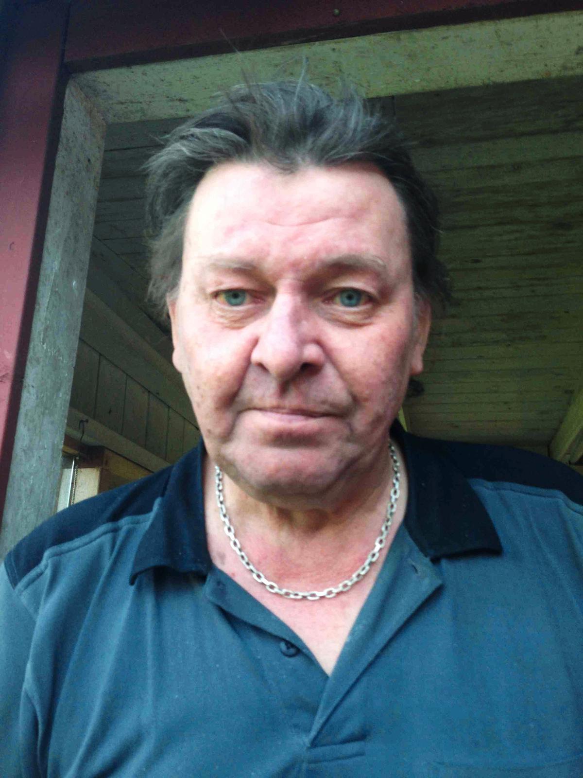 Glenn Eklund, 64, bor granne med den mördade mannen.