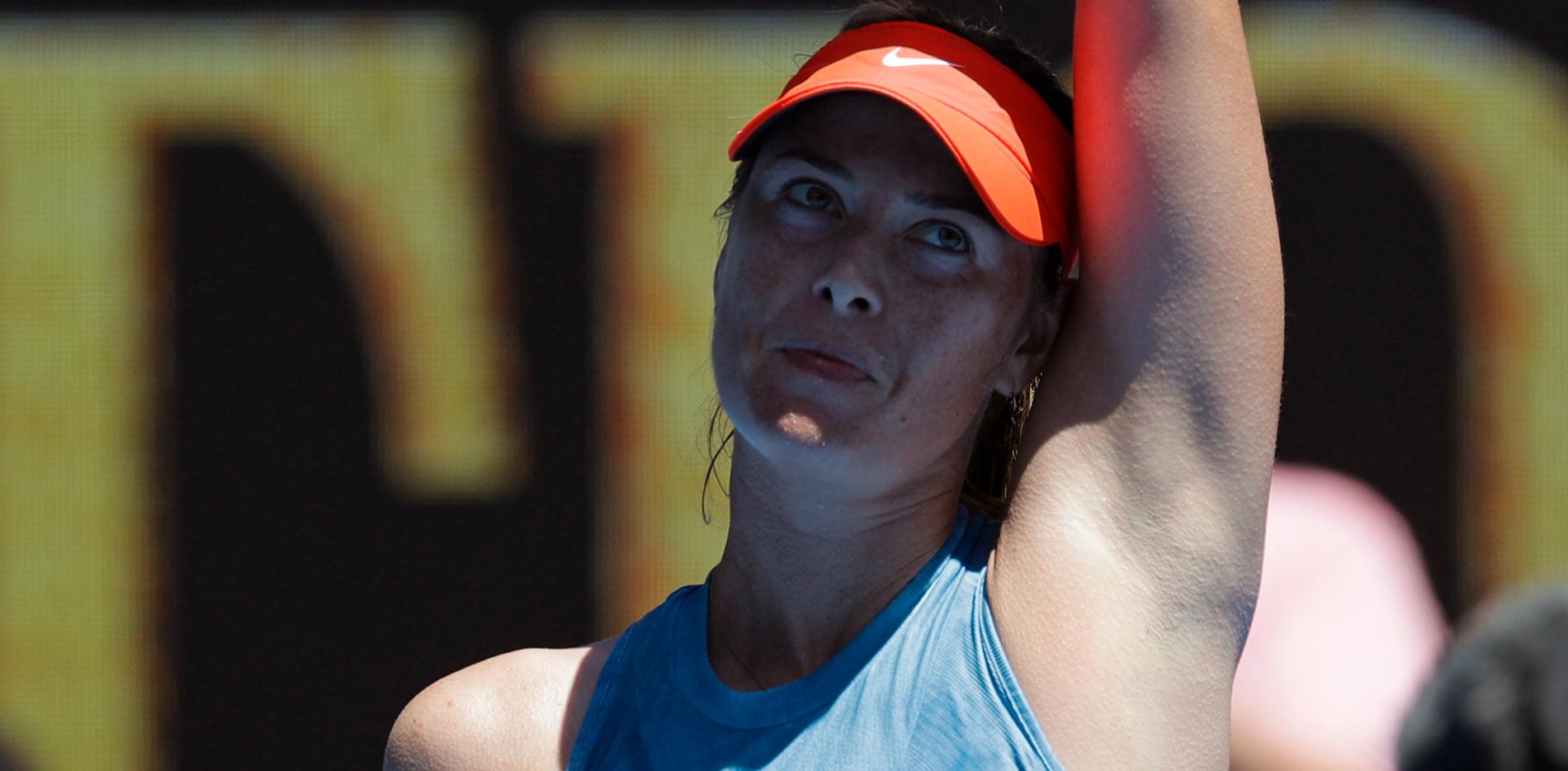 Maria Sjarapova under hennes inledningsmatch i Australian Open.