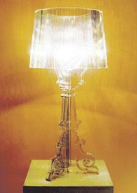 Lampan Bourgie designad av Kartell går loss på 1?680 kr.