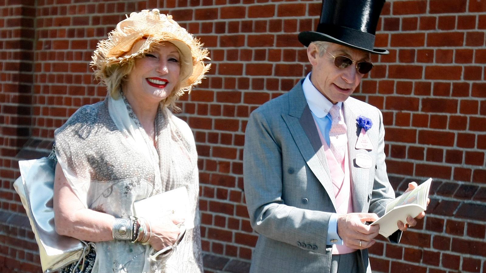 Charlie Watts och hustrun Shirley Ann Shepherd anländer till hästkapplöpningsbanan Royal Ascot i Berkshire, England, 2010.