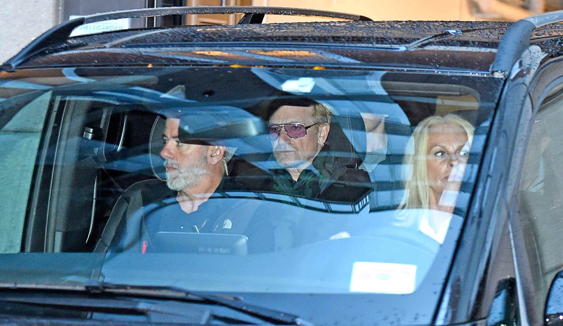 Bono på väg till Globen.