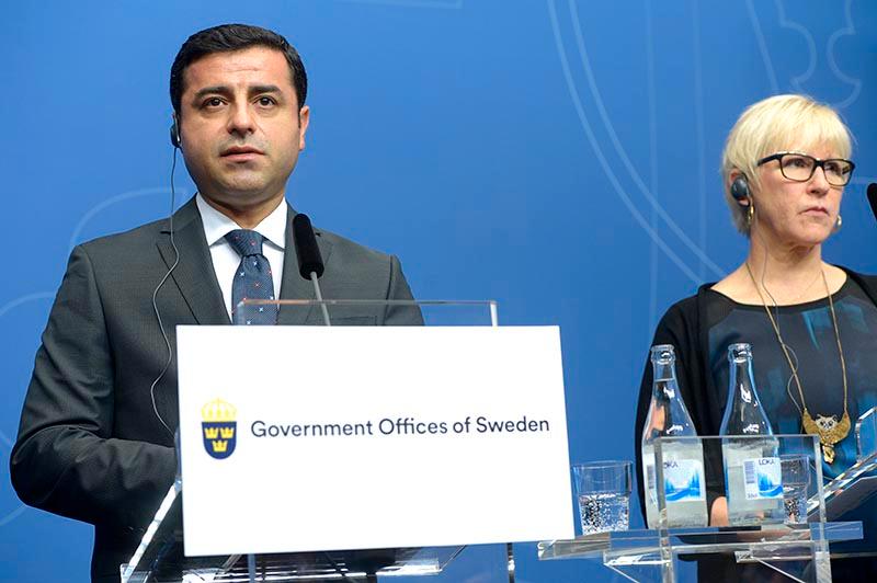 Det är en tydlig signal från utrikesminister Margot Wallström att ta emot Selahattin Demirtas i Arvfurstens palats, skriver Wolfgang Hansson.