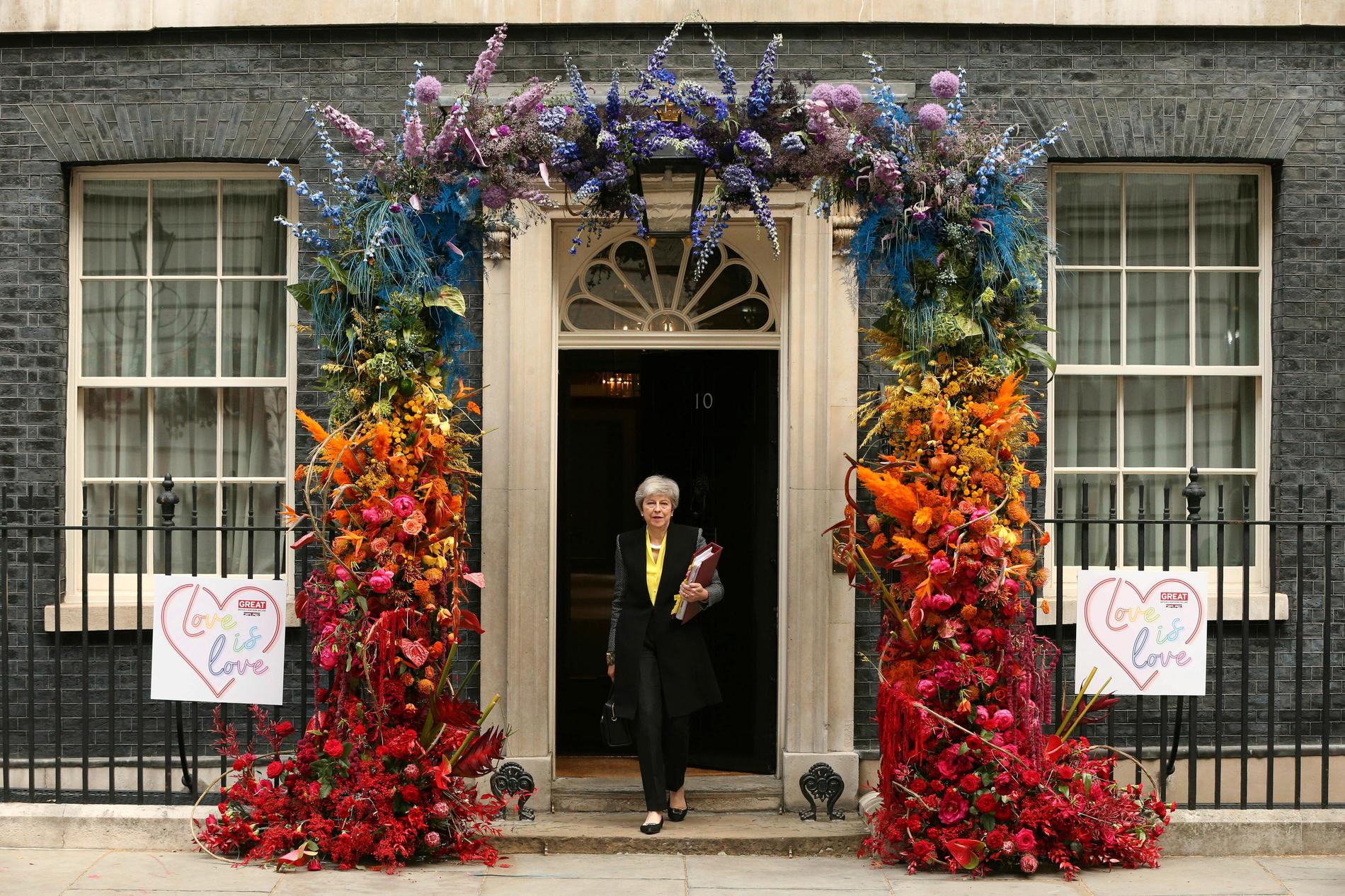 Premiärminister Theresa Mays bostad på 10 Downing Street fick extra utsmyckning dagen till ära.