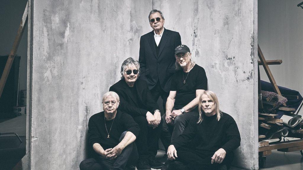 Hårdrocklegendarerna i Deep Purple är fortfarande en kraft att räkna med, någotsånär i alla fall.