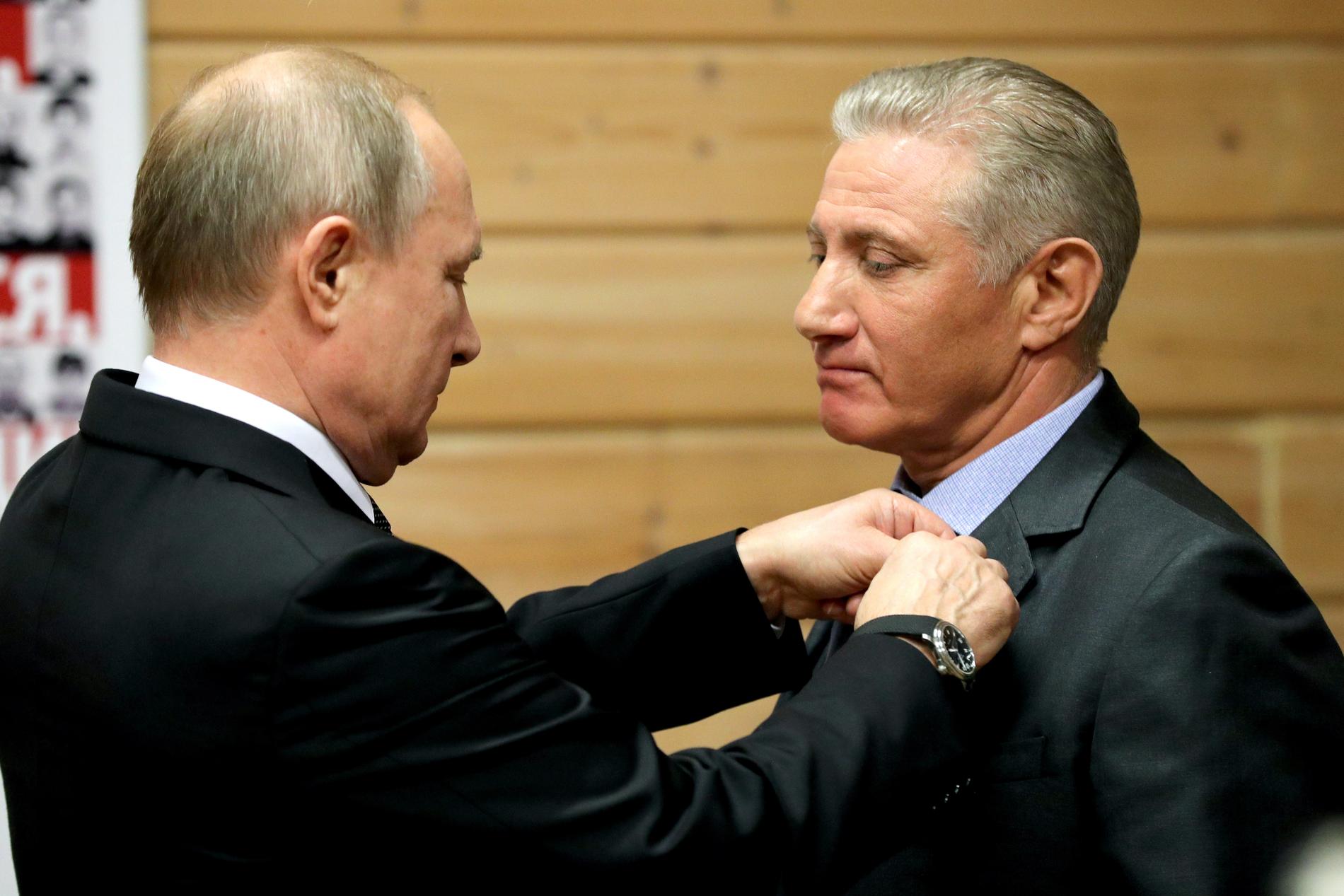 Ryske presidenten Vladimir Putin (till vänster) och Boris Rotenberg (till höger).