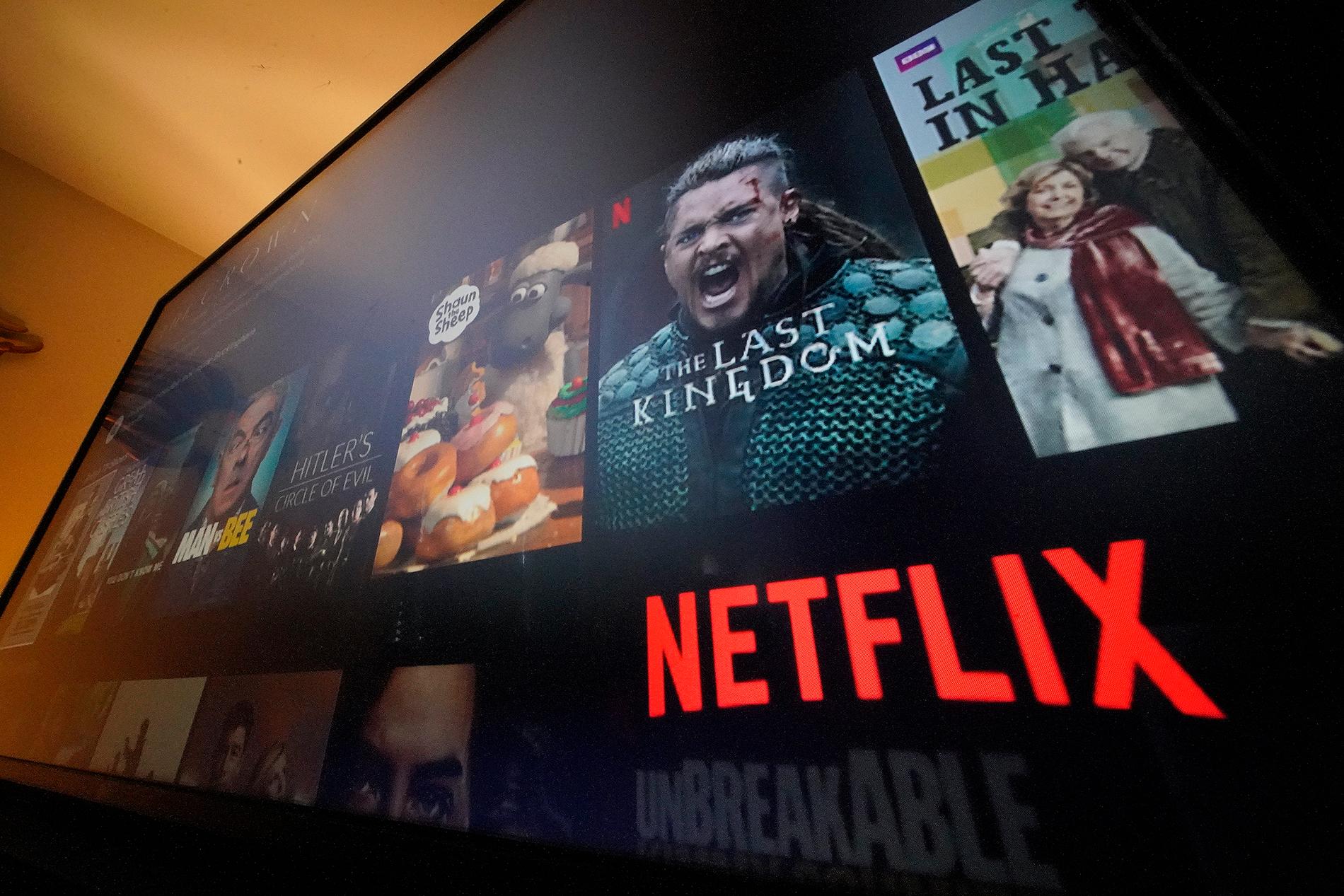 2022 var ett rent bedrövligt år för Netflix, tycker Aftonbladets tv-krönikör.