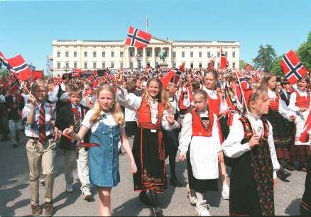 Hjälp norrmännen att vifta den norska flaggan i morgon.