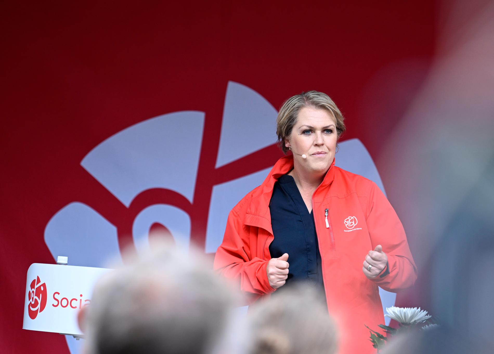 Lena Hallengren under valrörelsen i september i år.