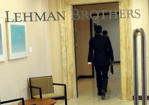 2. Lehman Brothers går i konkurs.