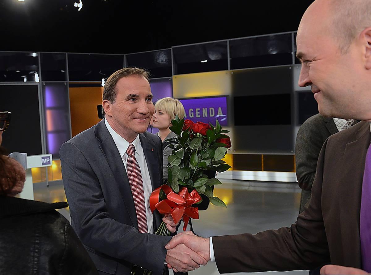 Stefan Löfven och Fredrik Reinfeldt efter en partiledardebatt i ”Agenda” i oktober.