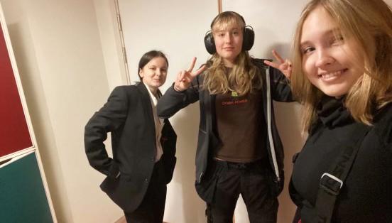 Nathalie Mjörnemyr, Maja Örtblad och Elvira Revelj.