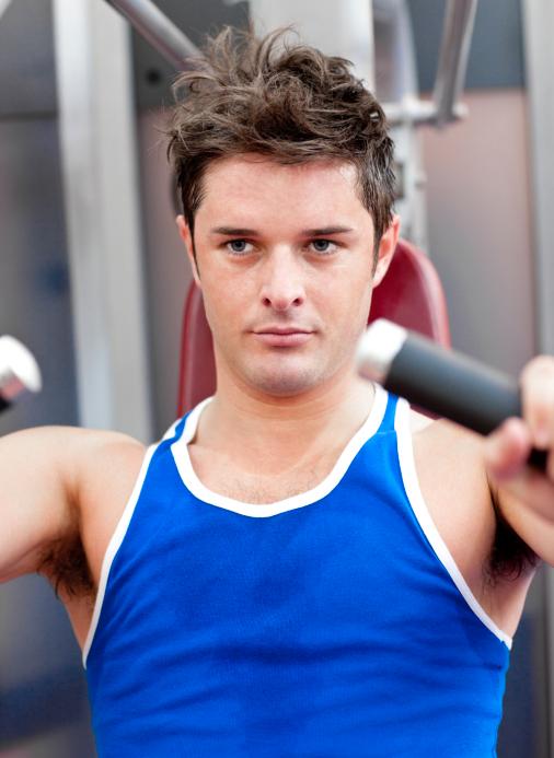 Män som tränar i unga år får en starkare benstruktur visar ny studie.
