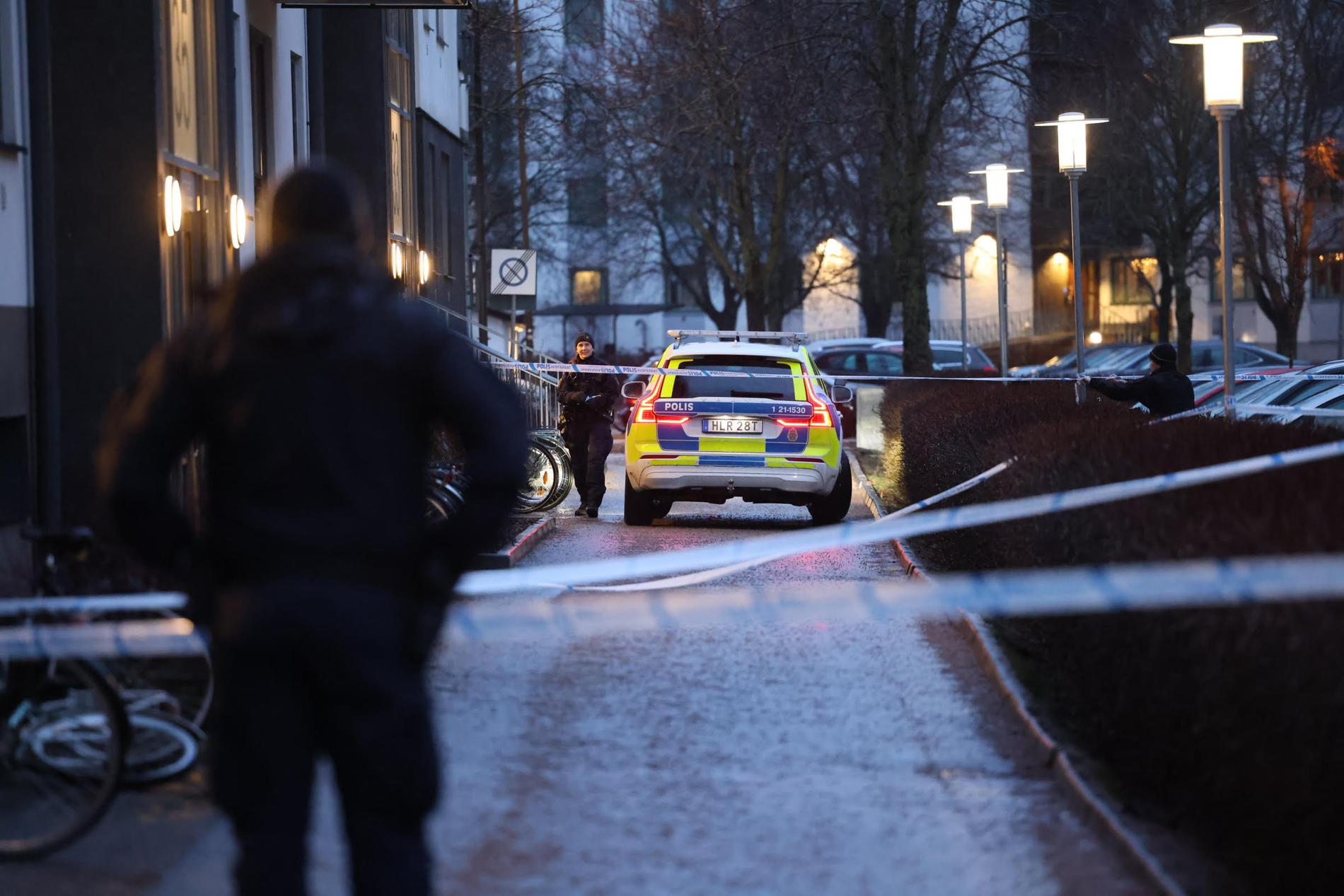 Polis på plats i Uppsala efter explosionen.