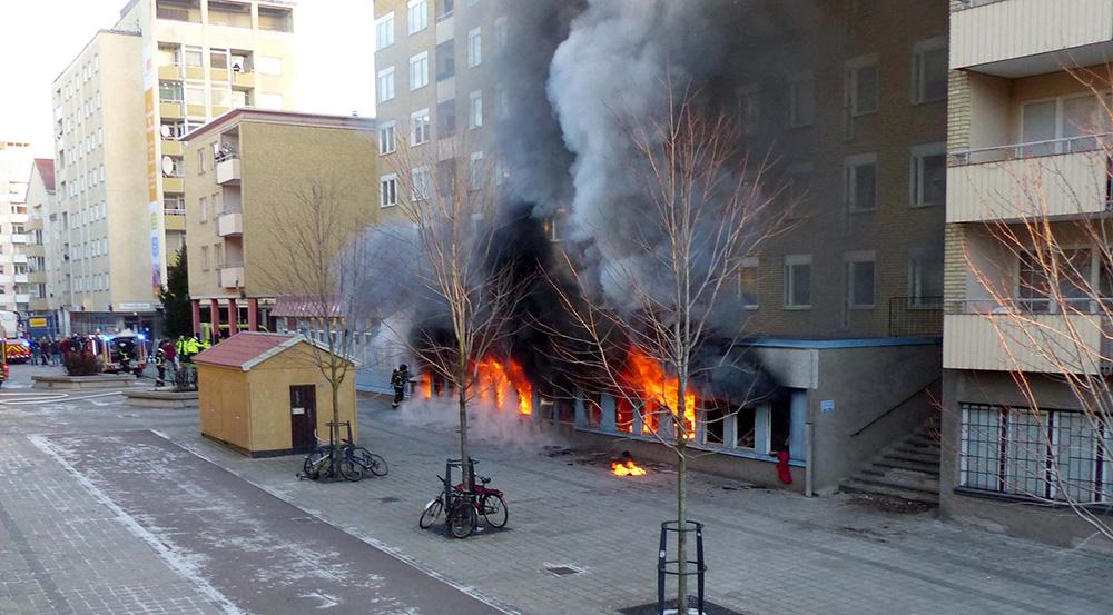 Moskén i Eskilstuna totalförstördes i branden på juldagen 2014.