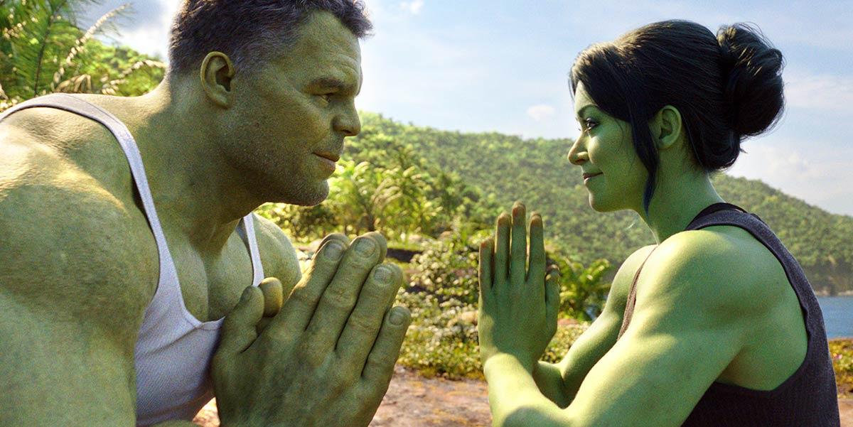 Mark Ruffalo och Tatiana Maslany i ”She-Hulk: attorney at law”.