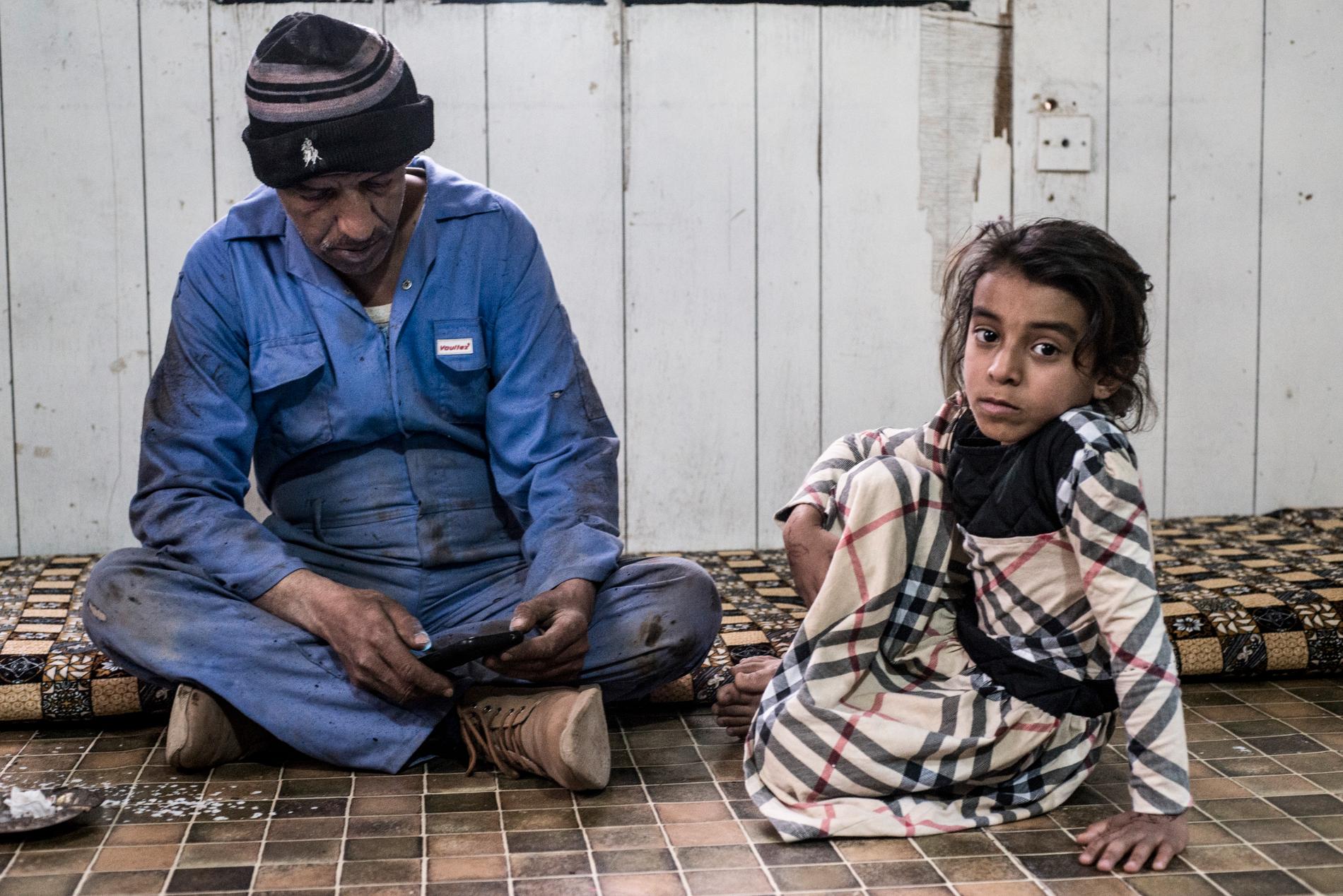 Imad Hamdan Mutlaq har två stumma barn och ville leta tryfflar för att kunna försörja dem.