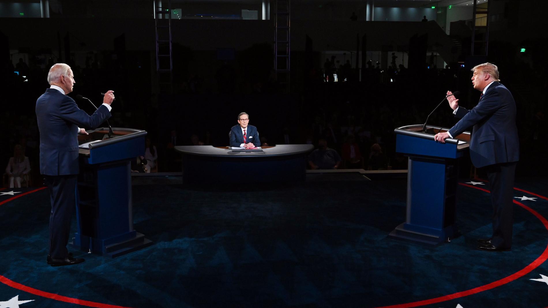 Joe Biden och Donald Trump under den första tv-sända debatten mellan kandidaterna till presidentposten.