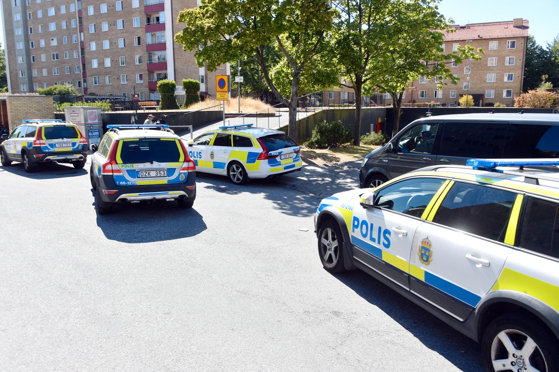 I somras sköts en ung man till döds i närheten av Nydalaparken i Malmö.