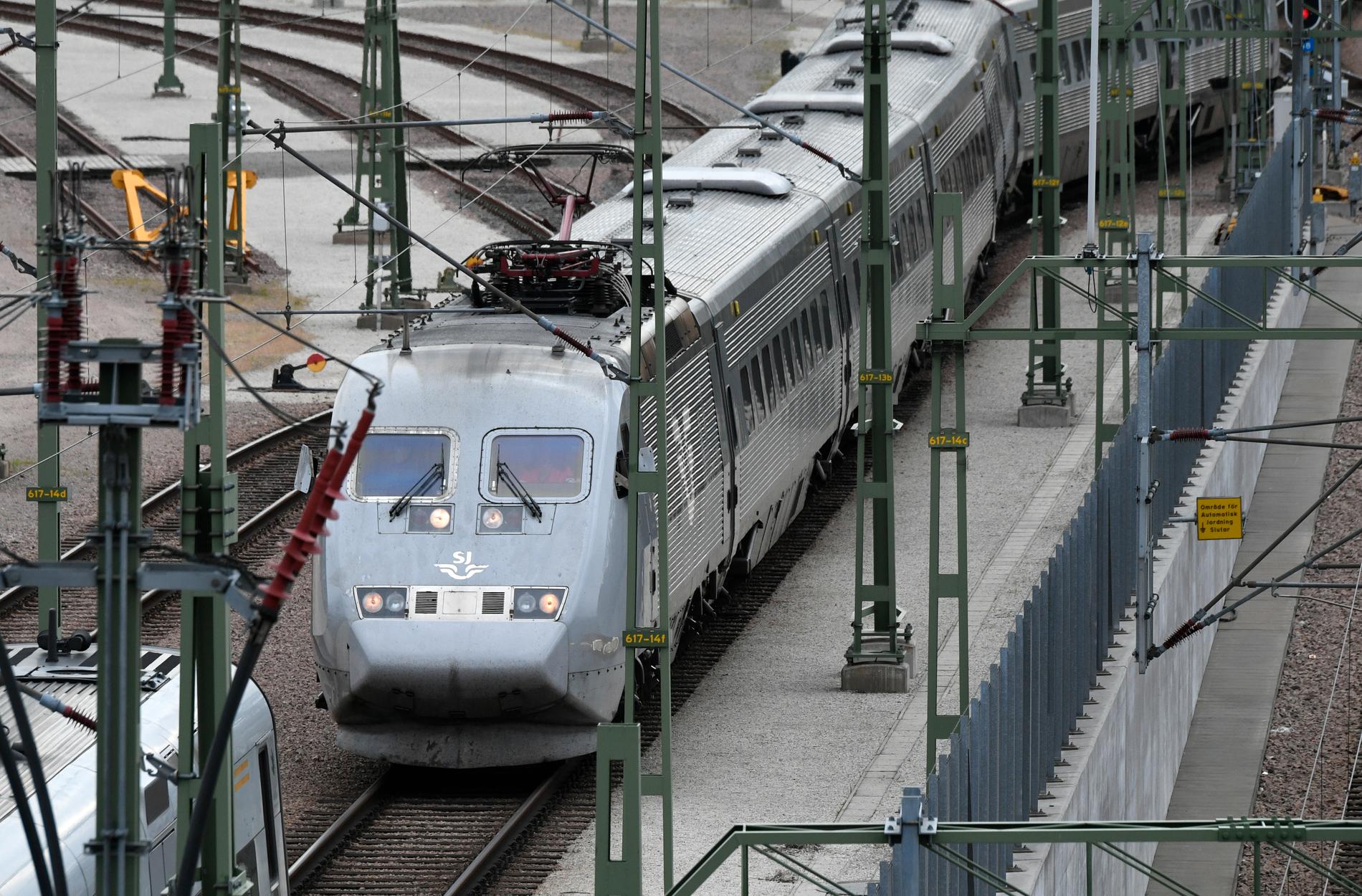 De nya tågen ska komplettera SJ:s nuvarande snabbtåg med en högre topphastighet, en ökning från 200 till 250 kilometer i timmen. Arkivbild.