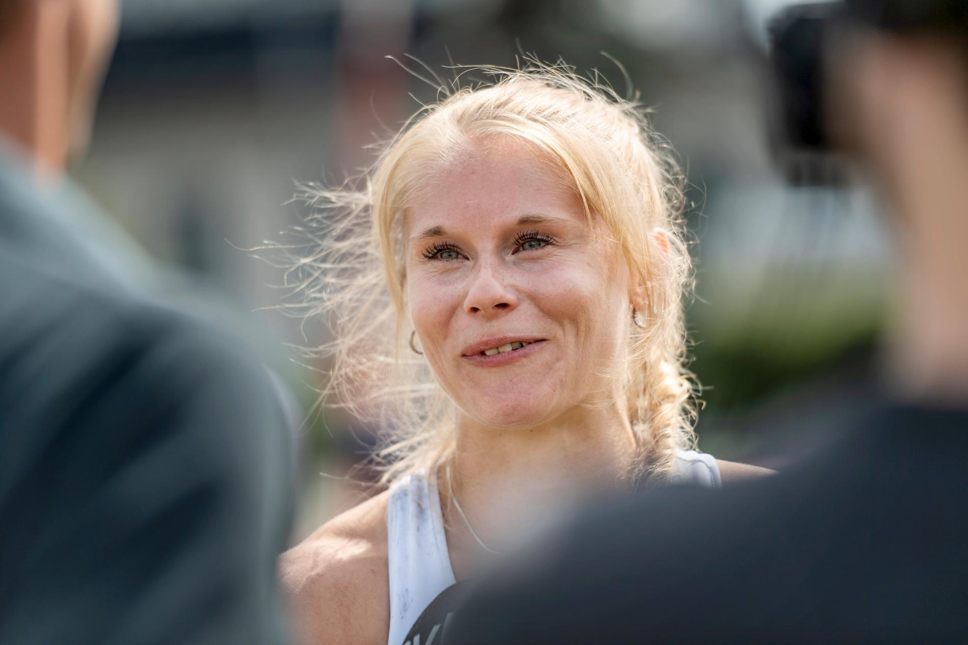 Michaela Meijer försökte återta sitt världsårsbästa i Täby – men rev samtliga hopp på 4,76.