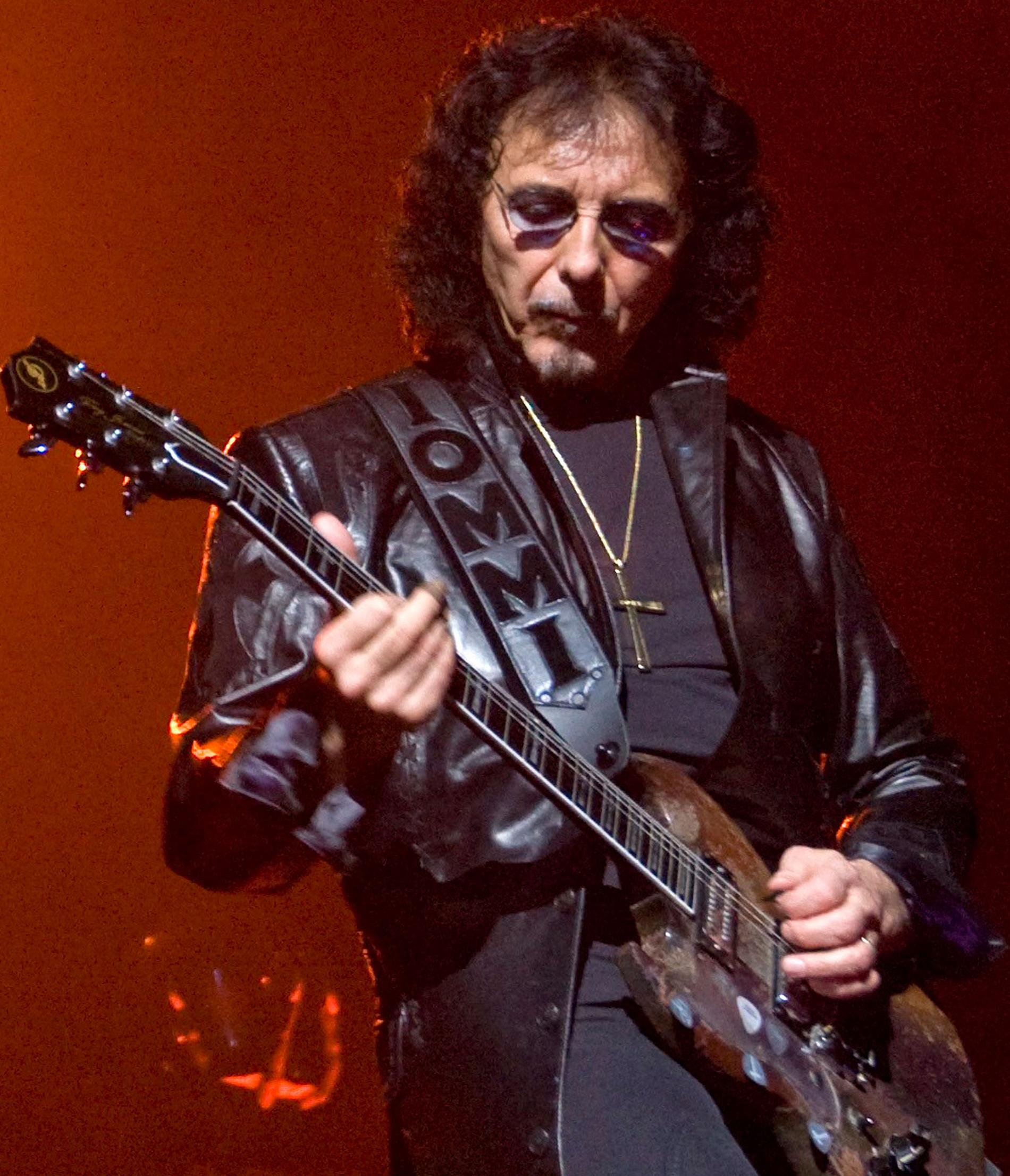 Black Sabbath-gitarristen Tony Iommi har cancer.