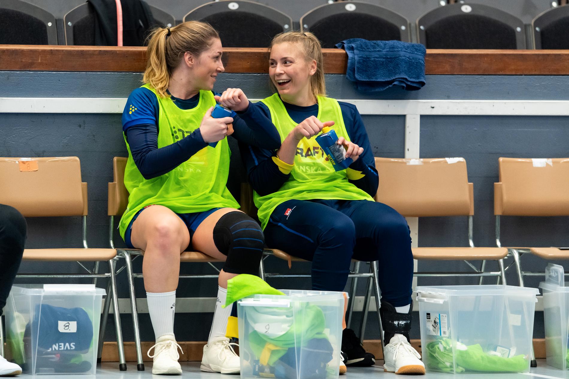 Melissa Petrén och Isabelle Gulldén under träning i Trollhättan.