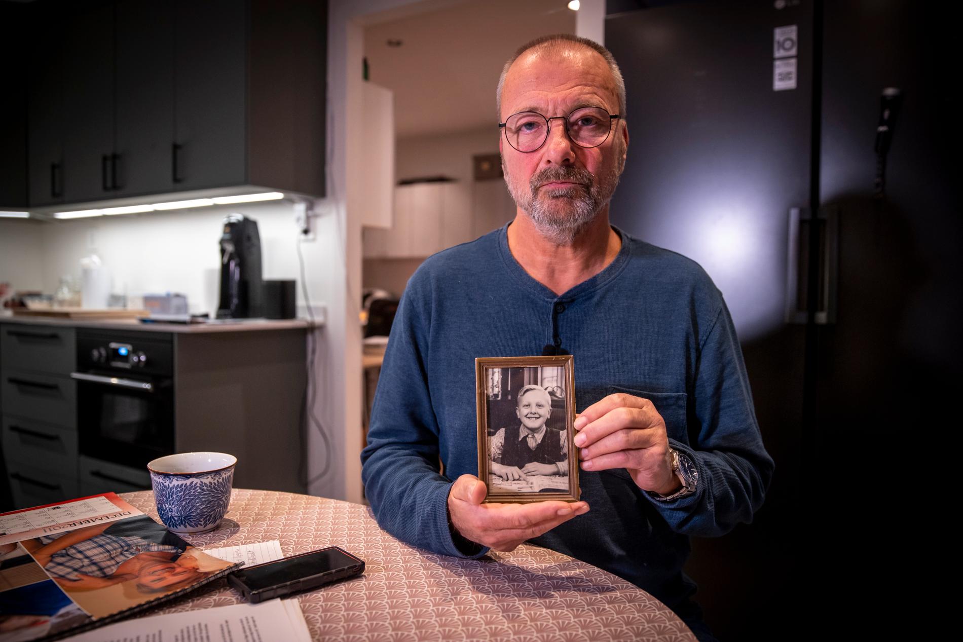 Roger Rosensös pappa Ingvar Nilsson tvingades bo kvar hemma, trots rapport om en ohållbar hemsituation.