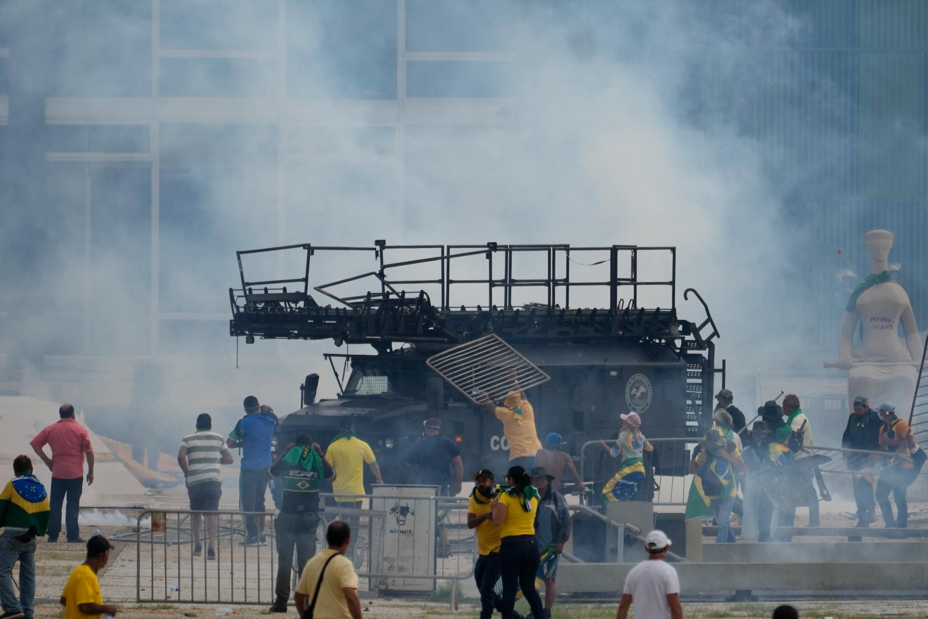 Anhängare till Bolsonaro har uppmanat till ”en nationell megademonstration”.