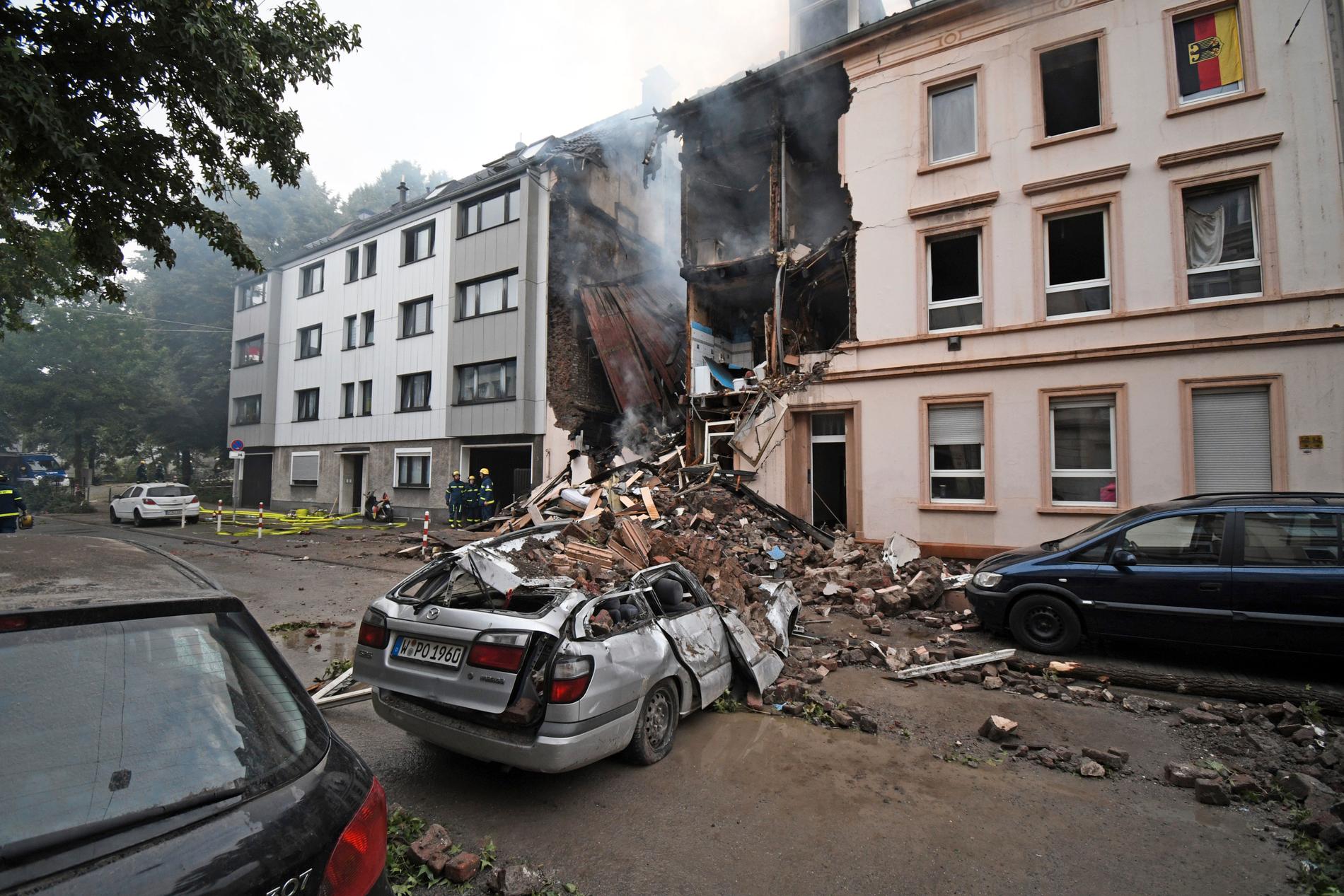 25 personer skadades i en kraftig explosion i ett lägenhetshus i tyska Wuppertal.