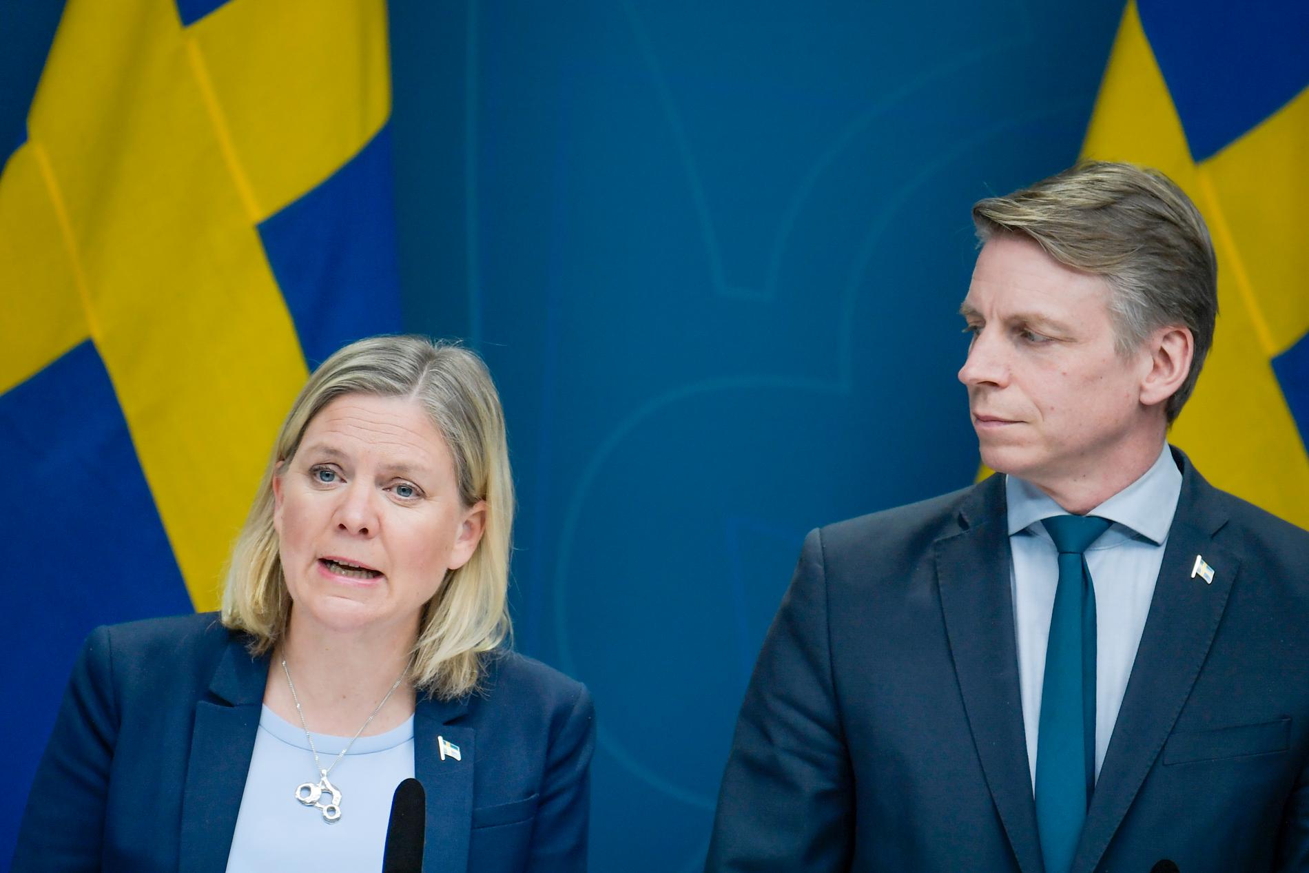 Finansminister Magdalena Andersson (S) och finansmarknads- och bostadsminister Per Bolund (MP) lägger ännu ett krispaket tillsammans med Centerpartiet och Liberalerna.
