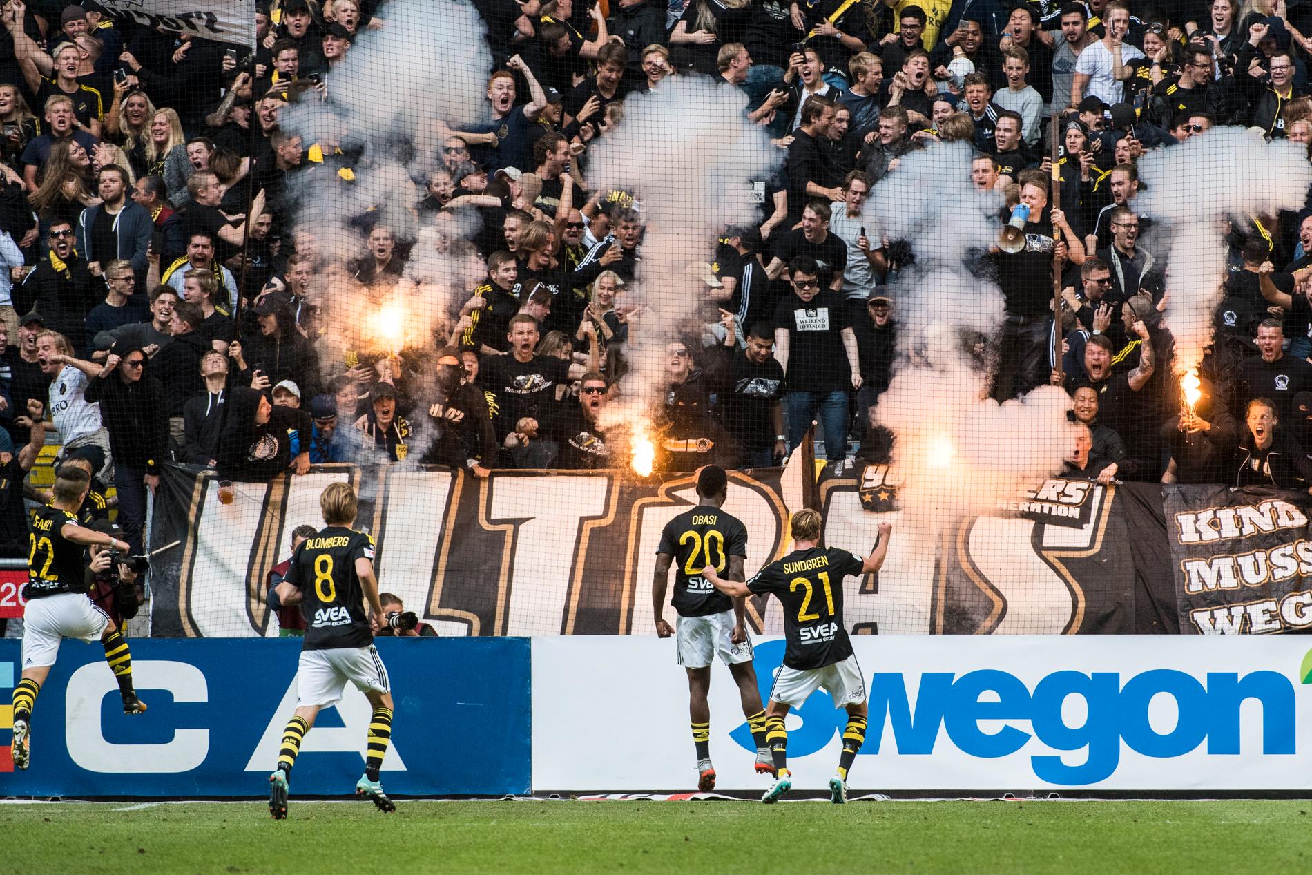 Axén håller på AIK.
