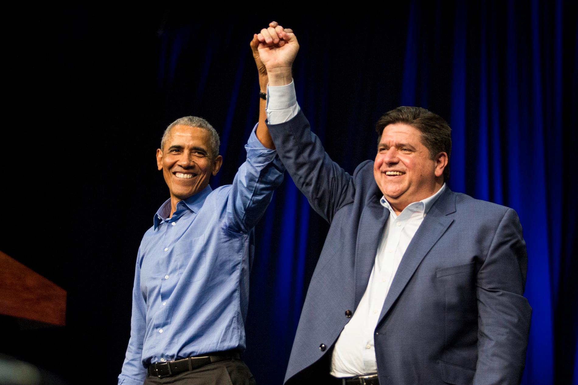 Den demokratiske expresidenten Barack Obama kampanjar för partiets kandidat till guvernörsposten i Illinois, J B Pritzker.