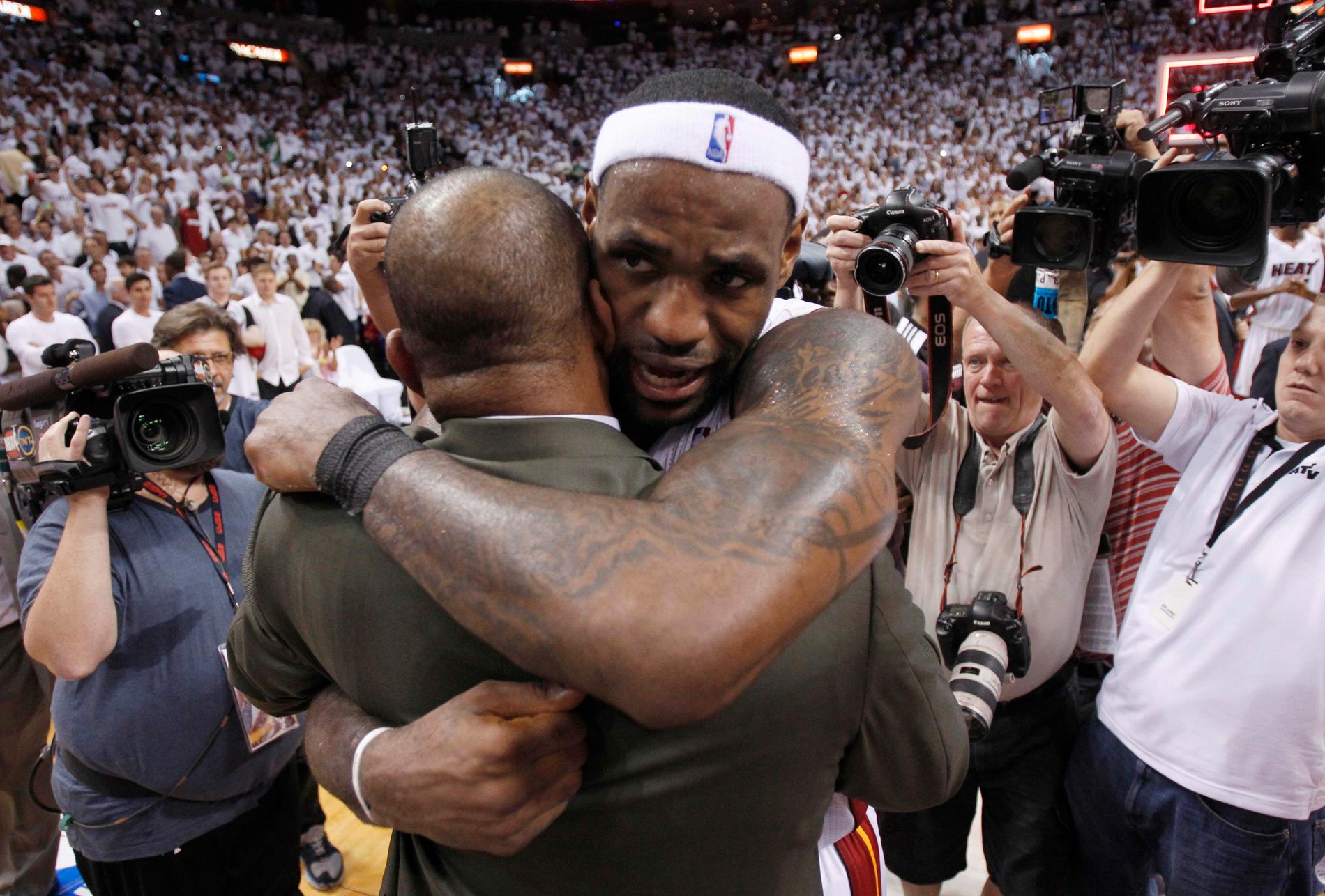 LeBron James kramar om Boston Celtics coach