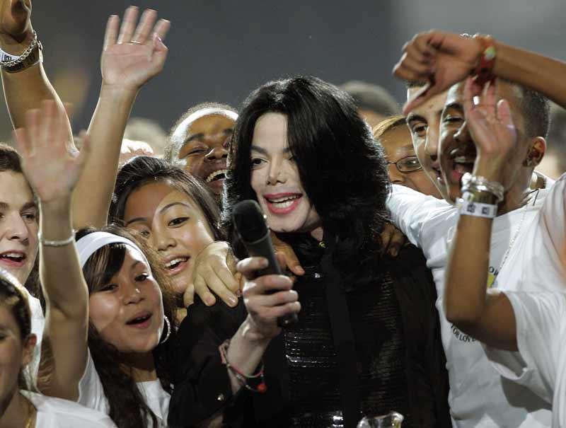 Michael uppträder på World music awards 2006.