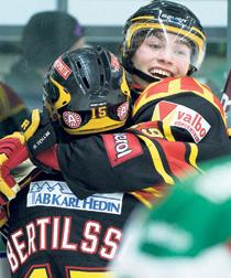 Brynäsduon Simon Bertilsson, 19 år, och Calle Järnkrok, 19 år, gjorde båda mål mot Mora.